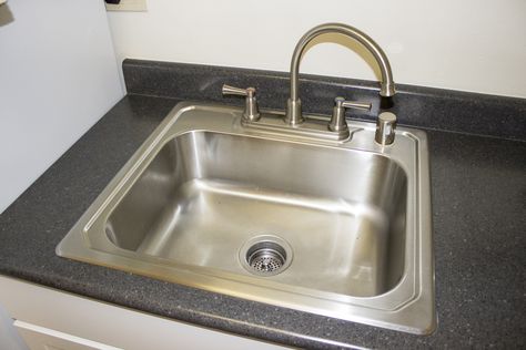 How to Paint a Kitchen Sink (with Pictures) Metal Kitchen Sink, Kitchen Sink Remodel, Kitchen Sink Diy, Best Kitchen Sinks, Clean Kitchen Sink, Double Kitchen Sink, Metal Sink, Stainless Sink, Stainless Steel Sink