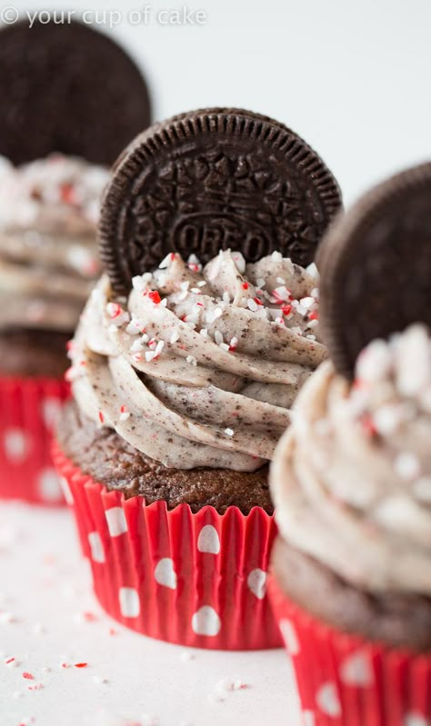 CANDY Easy Christmas Cupcakes, Christmas Cupcakes Recipes, Christmas Cupcakes Decoration, Easy Candy, Christmas Easy, Christmas Cupcake, Holiday Cupcakes, Oreo Cupcakes, Gourmet Cupcakes