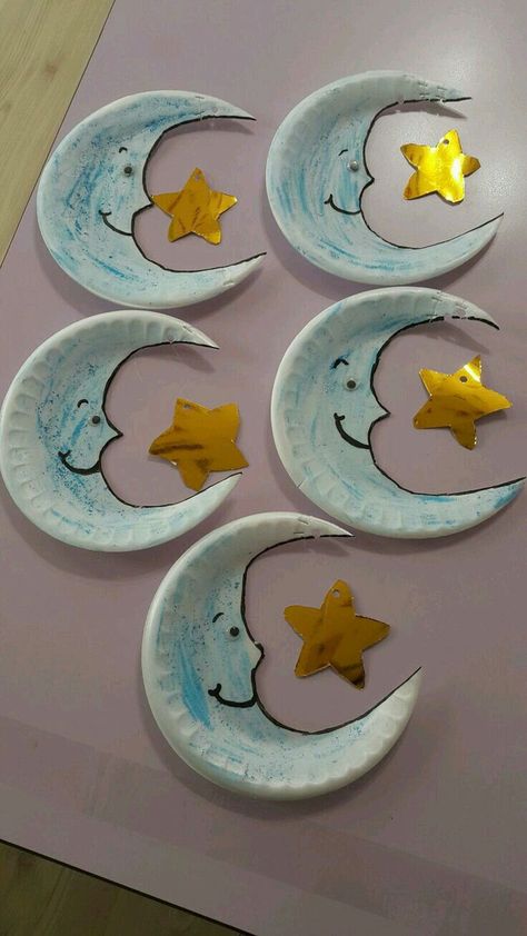 . Ramadan Crafts, Daycare Crafts, Paper Plate Crafts, Plate Crafts, Toddler Art, Childrens Crafts, Space Crafts, Preschool Art, Winter Crafts