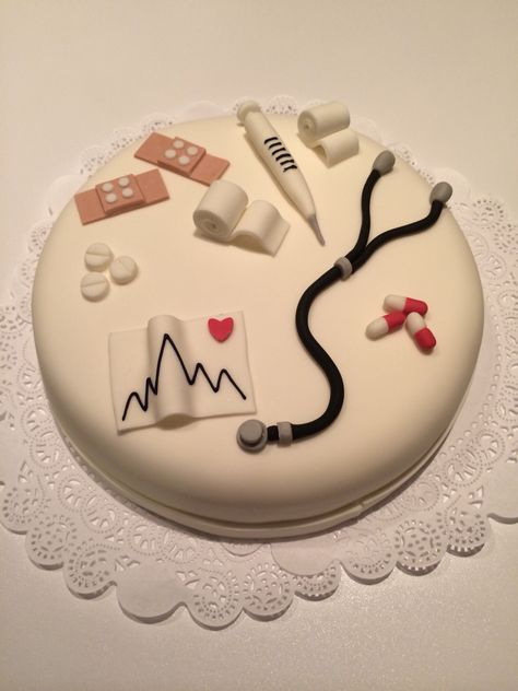 Medical Cake, Gateau Harry Potter, Tårta Design, Doctor Cake, Cake Designs For Girl, Nursing Cake, Candy Cakes, Gateaux Cake, Cake Decorating Designs