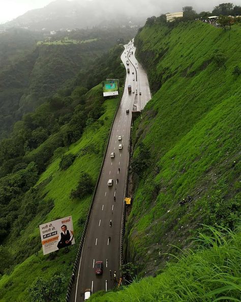 Indian Travellers on Instagram: “Panoramic view of valley from Rajmachi point, Lonavala. . . Photo by @mandard2897 . . . Don't forget to follow 👉 @indiangirlswander . DM ,…” Northeast India, Western Ghats, Amazing Pics, Mumbai India, Picture Credit, India Travel, Featured Artist, Himalayan, Beautiful Destinations