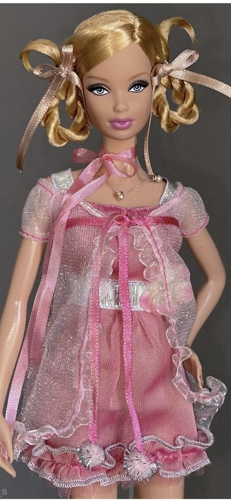 Barbie Doll Restyle, Barbie Raquelle Doll, Barbie Restyle, Kitsch Outfit, Barbie Doll Outfits, Barbie Repaint, Y2k Barbie, Barbie Basics, Custom Barbie