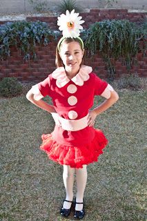 costumes for dr seuss day at school | Here is my little Dayzie-Head Mayzie all ready for school! Daisy Head Mayzie Costume, Daisy Head Mayzie, Dr. Seuss Costumes, Whoville Costumes, Seuss Costumes, Dr Seuss Costumes, Daisy Head, Friday Film, Kid Costumes