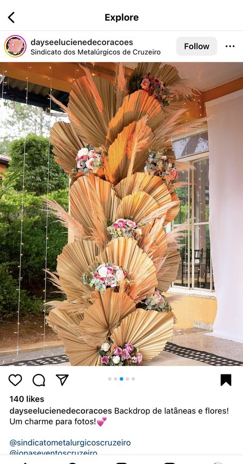 Diy Backdrop Stand, Caribbean Decor, Palm Leaf Decor, Simple Thanksgiving Table, Catering Design, Booth Decor, Fiesta Tropical, Happy Dhanteras, Catering Ideas Food