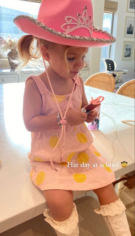 Preppy Family, Birkin Mom, Preppy Baby, Toddler Pictures, Preppy Kids, Future Mommy, Baby Fits, Future Mom