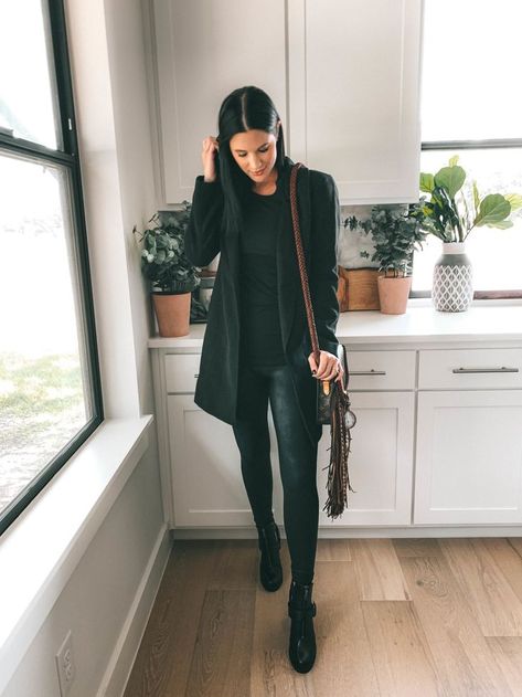 How to Style an All Black Outfit 3 Ways | The only downside to wearing so much black is that it’s much harder to create a variety of outfits based off of one color. So, for those of y’all who love black as much as I do, I’ve created 3 completely different black outfits for Fall and Winter. || Dressed to Kill #allblack #fallstyle #winterstyle #blackoutfits All Black Comfy Outfit, All Black Outfit For Work, All Black Wardrobe, Black Work Outfit, Black Outfits For Women, All Black Outfits, Black Wardrobe, Black Everything, All Black Everything