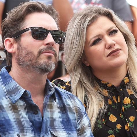 Get the latest news on Kelly Clarkson's divorce from Brandon Blackstock on SheFinds. Kelly Clarkson Family, Kelly Clarkson Wedding, Boyfriend Jackets, Kelly Clarkson Hair, Celebrity Divorce, Bad Knee Workout, Boyfriend Jacket, Hollywood Couples, Jonathan Scott