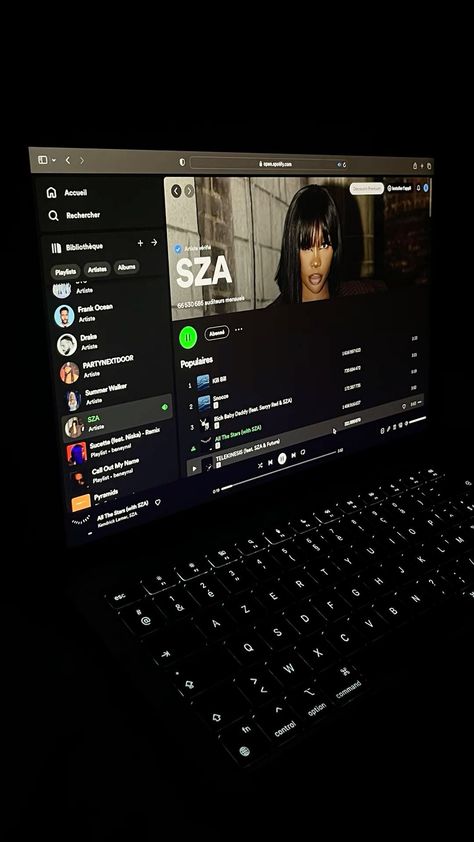 Spotify Background Aesthetic, Aesthetic Chill Photos, Sza Playlist, Spotify Songs Aesthetic, Sza Spotify, Spotify Music Aesthetic, Playlist Spotify Aesthetic, Spotify Background, Playlists Aesthetic