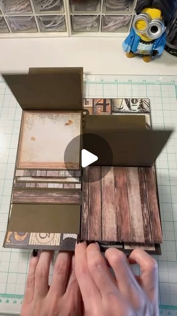 Interactive Scrapbook Pages, Popup Cards Tutorial, Geometry Games, Flip Photo, Interactive Pages, Diy Pop Up Cards, Journaling Techniques, Escape Room Puzzles, Travel Journal Scrapbook