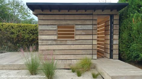 Scaffold Board Summer House, Unique from Garden owned by Scott Stickland #shedoftheyear @scaffoldboardsu Pallet Summer House, Scaffold Boards Ideas, Scaffold Board Cladding, Scaffold Board Fence, Shed Cladding Ideas, Scaffold Board Ideas, Cantilever Roof, Shed Cladding, Garden Office Ideas