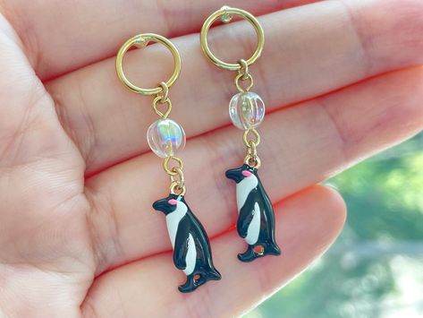 Penguin Earrings, Penguin Jewelry, Studs Gold, Back Drop, Earring Studs, Crystal Ab, Animal Jewelry, Computer Monitors, Czech Glass Beads