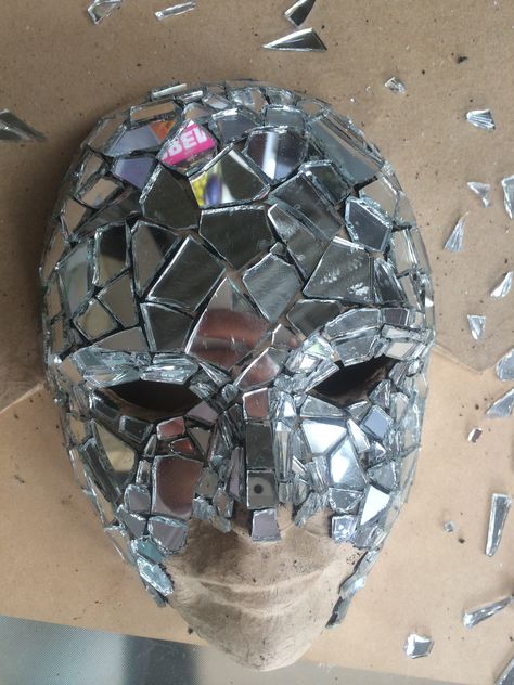 Broken Mirror Projects, Mirror Mask, Personal Project Ideas, Mirrored Costume, Shattered Mirror, Fashion Sketchbook Inspiration, Egyptian Painting, High School Art Projects, Plastic Mask