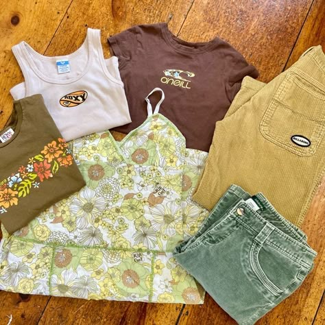 Vintage Surfer Clothes, Vintage Surfwear, Summer Lifestyle, Surf Clothing, Earthy Outfits, Vintage Surf, Surf Outfit, Surf Wear, Surf Style