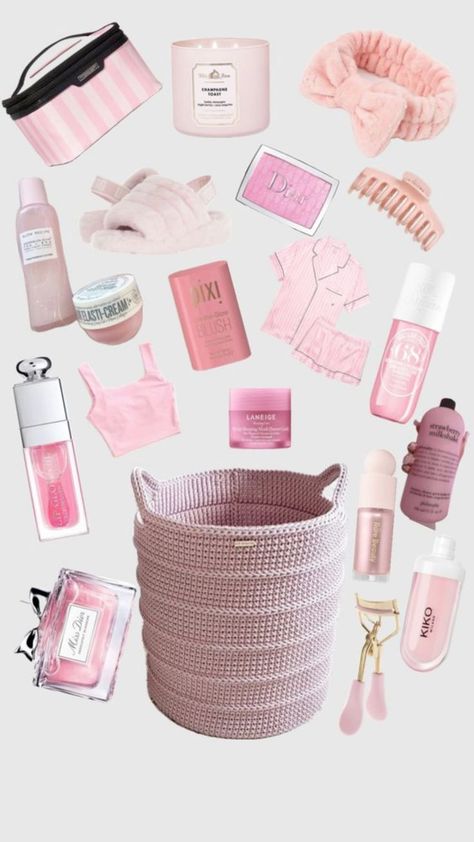 Spread pink joy with these delightful gift basket ideas! 🎀🎁 From sweet treats to pampering goodies, create a basket filled with rosy delights for any occasion. 💖✨ #PinkGiftBasket Pink Mothers Day Basket, Graduation Basket Ideas, Girly Gift Baskets, Graduation Gift Basket Ideas, Preppy Basket, Pink Gift Basket Ideas, Grad Stole, Brr Basket, Beauty Gift Basket