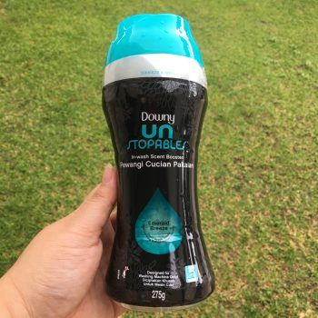 Here's how to use Downy Unstoppables outside of the laundry room. Downey Unstoppables Uses, In Wash Scent Booster Uses, Downy Unstoppables Container Crafts, Room Deodorizer Diy House Smells, Unstoppable Container Crafts, Downy Unstoppables Bottle Reuse, Reuse Downy Unstoppables Container, Diy Downy Rinse And Refresh, Downey Unstoppables