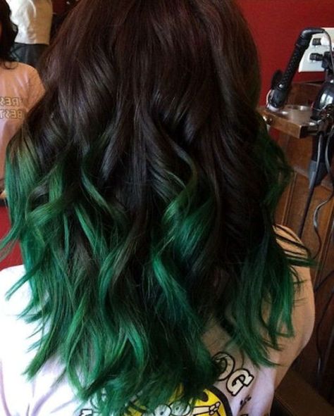 Photo | Tumblr Green Ombre Hair, Green Hair Ombre, Dark Green Hair, Green Hair Dye, Buttery Blonde, Dip Dye Hair, Hair Cute, Ombre Hair Color, Scene Hair