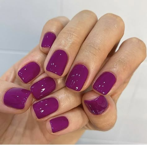 Unghie Sfumate, Smink Inspiration, Purple Nail, Nice Nails, Cute Gel Nails, Nails And Toes, Nail Colours, Shellac Nails, Manicure Ideas