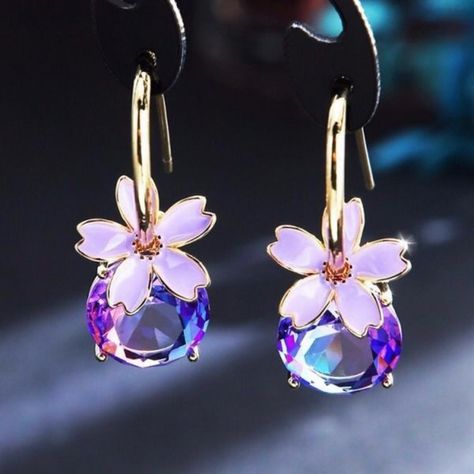 Flower Earrings Gold, Birthday Thanksgiving, Daughter Mother, Magical Jewelry, Purple Earrings, Purple Crystal, Cute Necklace, Crystal Drop Earrings, Purple Crystals