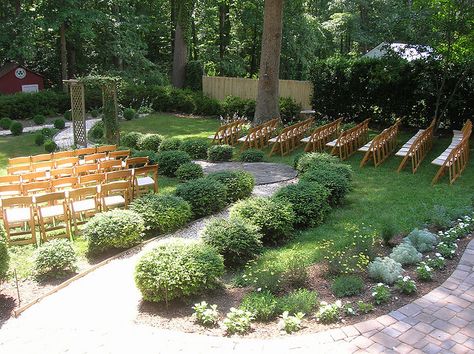 hopefully we'll be able to have our wedding in our backyard... wherever that may be. Wedding Alters Diy, Bbq Buffet, Backyard Wedding Decorations, Diy Wedding Programs, Backyard Wedding Ceremony, Diy Backyard Wedding, Wedding Alters, Wedding Backyard, Yard Wedding