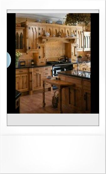 Love this kitchen Dapur Rustic, Small Farmhouse Kitchen, Kitchen Cabinets Pictures, Gothic Kitchen, Model Dapur, Old Fashioned Kitchen, Rustic Kitchen Cabinets, Kabinet Dapur, Kitchen Cabinet Styles