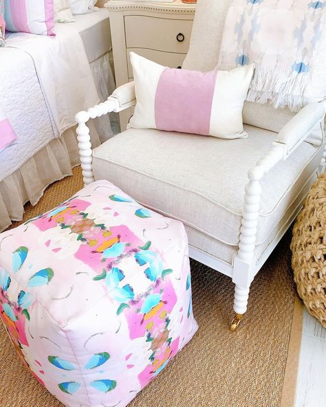 Laura Park Designs, Kids Ottoman, School Apartment, Laura Park, College House, New Bedroom Ideas, Vibrant Rugs, Park Designs, Girly Room