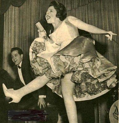 Brenda Lee in the 1950's - look at all those petticoat under her skirt! I thought mine always itched like crazy!