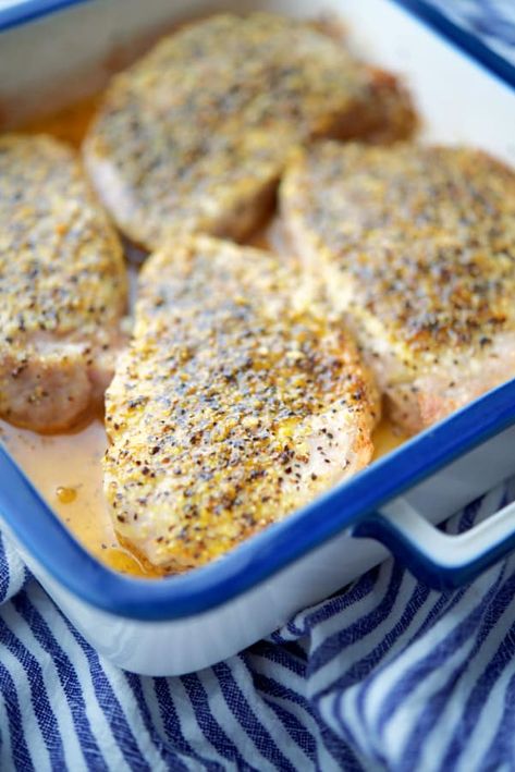 Boneless Center Cut Pork Chops, Lemon Pepper Pork Chops, Pork Chops In Oven, Garlic Butter Pork Chops, Pepper Pork Chops, Pork Loin Recipes Oven, Butter Pork Chops, Loin Roast Recipes, Pepper Pork