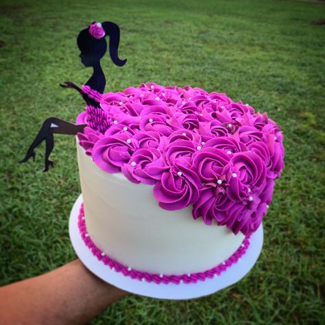 Magenta Cake, Sweet Sixteen Cakes, Bavarian Cream, Sweet Sixteen, Cupcakes Decoration, Vanilla Cake, Butter Cream, Coconut, Pastel