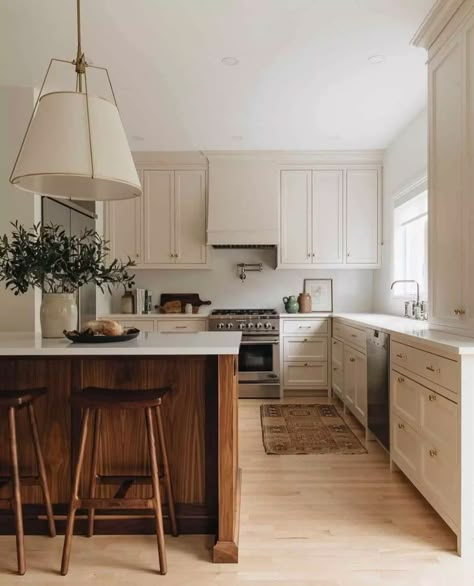 Interior Design Per La Casa, Kitchen Trends, White Kitchen Cabinets, Kitchen Inspo, White Cabinets, Kitchen Reno, Kitchen Style, Home Reno, New Build