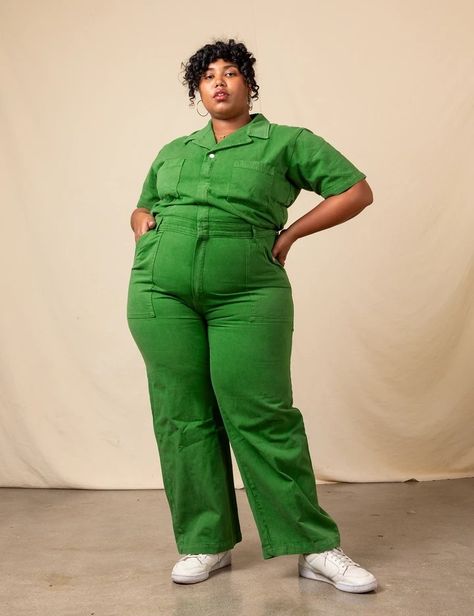 Plus Size Posing, People Poses, Anatomy Poses, Female Pose Reference, Human Reference, Body Reference Poses, Standing Poses, Human Poses Reference, Short Sleeve Jumpsuits