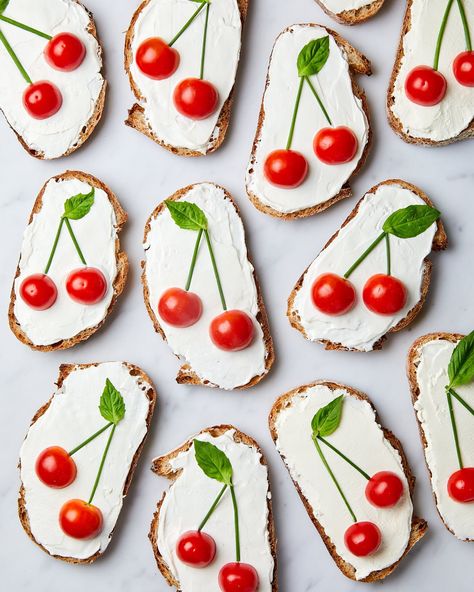 Cherry Toast, Decorações Com Comidas, Cherry Design, Easy Food Art, Cherry Tomato, Thigh Recipes, Party Food Appetizers, Food Humor, Snack Ideas