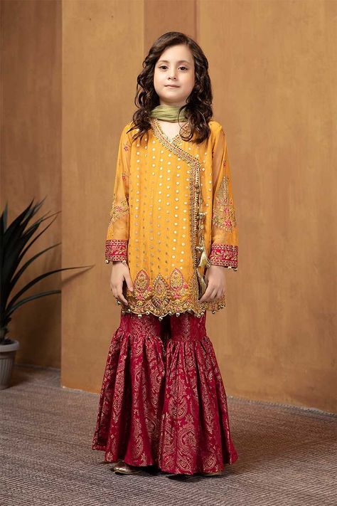 Dress Designs For Girls, Latest Pakistani Dresses, Baby Fancy Dress, Pakistani Dresses Online, Chiffon Collection, Maria B, Kids Designer Dresses, Kids Fashion Dress, Wedding Dresses For Girls