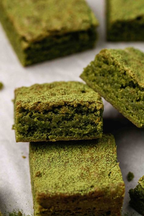 Matcha Brownies, Matcha Mochi, Butter Mochi, Matcha Cheesecake, Dessert Chef, Biscuits Diététiques, Mochi Cake, Matcha Dessert, Best Matcha