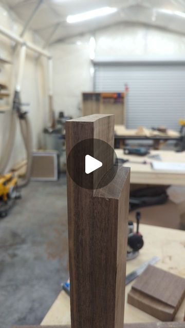 Damian Beveridge on Instagram: "Pendulum router jig to transfer the same radius from the tabletop to the legs. 

#circle #coffeetable #coffee #woodworking 
#walnut #design #routerjig #router 
#hardwood #wood #maker
#table #woodworker #smallbusiness" Maker Table, Router Jig, Router, Walnut, Table Top, Woodworking, Coffee Table, Coffee, Wood