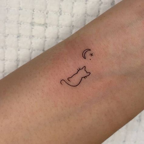 Ankle Cat Tattoo, Fine Line Moon Tattoo, Fine Line Cat Tattoo, Cat And Moon Tattoo, Marble Tattoo, Grinch Tattoo, Tiny Cat Tattoo, Simbols Tattoo, Minimalist Cat Tattoo