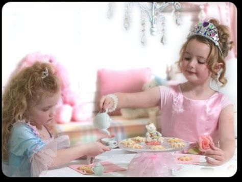 Tea parties can be a fun way to celebrate a girl’s birthday, or even a fun way to spend a play date. You can purchase a reusable tea set for these parties if you don’t already have one. I remember having tea parties at my grandma’s house as... Tea Party Scavenger Hunt, Party Games For Girls, Tea Party Diy, Tea Party Activities, Party Games Ideas, Diy Tea Party, Tea Party Games, Girls Party Games, Par Tea