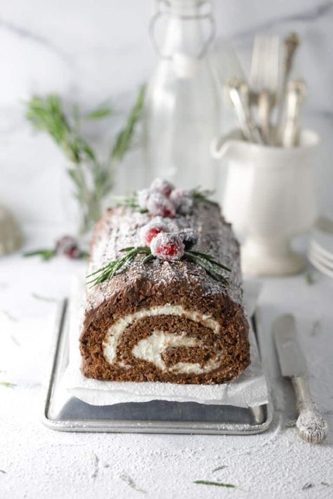 Yule Log Cake (Bûche de Noël) - Mom Loves Baking Gluten Free Yule Log, Pumpkin Spice Pecans, Christmas Yule Log, Yule Log Cake, Gluten Free Gingerbread, Chocolate Sponge Cake, Log Cake, Spiced Pecans, Amazing Desserts