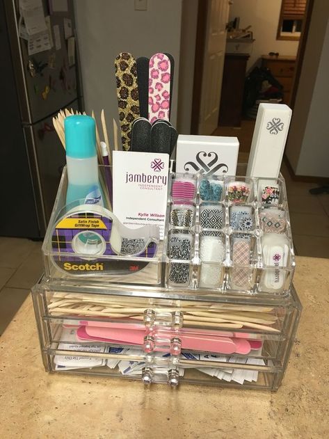 Items For Nails, Nail Art Set Up, Nail Booth Setup, Nail Products Organization, Nails Set Up, Nail Art Organization, Organizing Nail Supplies, Nail Setup At Home, Nail Stuff Organization