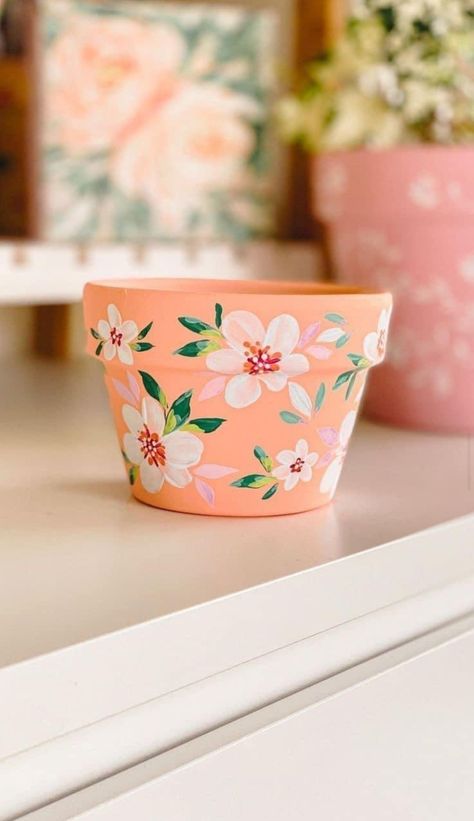 Painted Pot, Plant Pot Design, Diy Pottery Painting, Flower Pot Art, Painted Pots Diy, Flower Pot Design, Painted Plant Pots, Terracotta Flower Pots, Painted Clay Pots