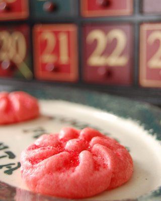 Christmas Cookies: Cherry Almond Jello Cookies Almond Jello, Jello Cookies, Cookie Jars For Sale, Spritz Cookie Recipe, Spritz Cookies, Cherry Almond, Cookie Press, Breakfast Dessert, Favorite Cookies