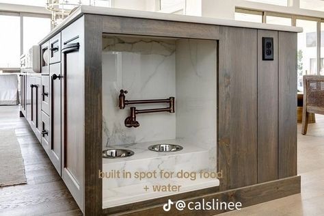 Dog Station, House Checklist, Washing Station, Dog Storage, French Gray, Camper Renovation, Dog Rooms, Home Decorating Ideas, Dream House Interior