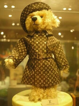 Teddy Bear Louis Vuitton, Louis Vuitton Teddy Bear, Rich Gifts, Expensive Toys, Luxury Toys, Toddler Wearing, Expensive Gifts, Tennis Fashion, Designer Toys