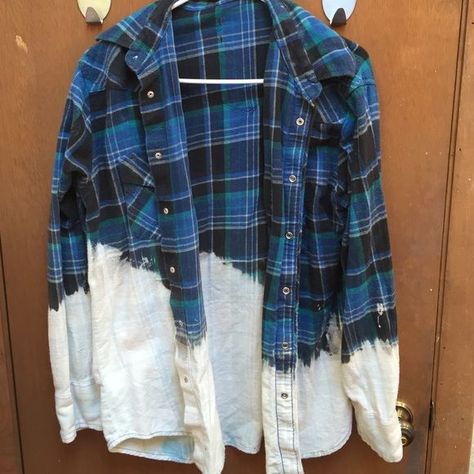 Bleached Flannels, Flannel Shirt Refashion, Bleach Shirt Diy, Bleaching Clothes, Bleached Flannel, College Photography, Bleach Shirt, Thrift Flips, Diy Fashion Accessories