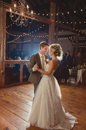 Fair Photography, Wedding Picture Poses, Pennsylvania Wedding, Beautiful Wedding Venues, Wedding Photography Poses, Wedding Dance, Wedding Photo Inspiration, Wedding Shots, Wedding Photography Inspiration