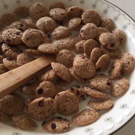 Cereal Aesthetic, Food Reference, Nostalgic Pictures, Nostalgia Core, Childhood Memories 2000, 2000s Nostalgia, Food Pics, Food Therapy, My Childhood