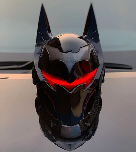 Batman Hellbat (temporary only 5pcs) Armored LED Visor HQ Resin by Godofprops | godofprops Batman Helmet, Futuristic Mask, Futuristic Helmet, Helmet Concept, Batman Mask, Cool Motorcycle Helmets, Cyberpunk Clothes, Max Steel, Cool Masks