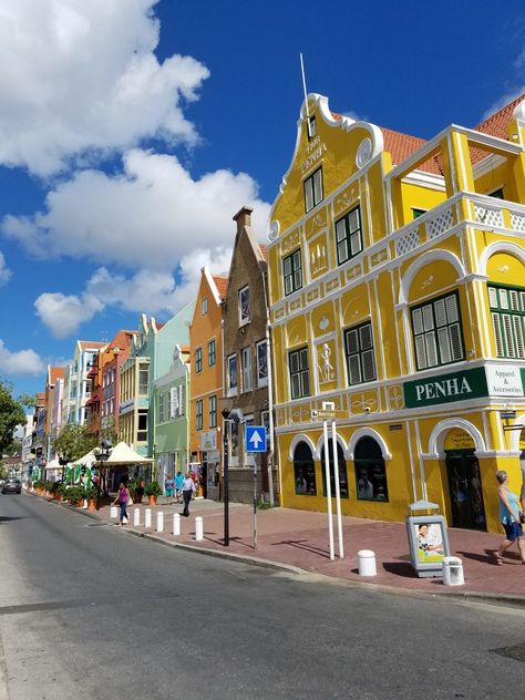 Curacao Aesthetic, Aruba Aesthetics, St Marteen Island, Curacao Willemstad, Curacao Vacation, City Rats, Willemstad Curacao, Curacao Island, Caribbean Culture