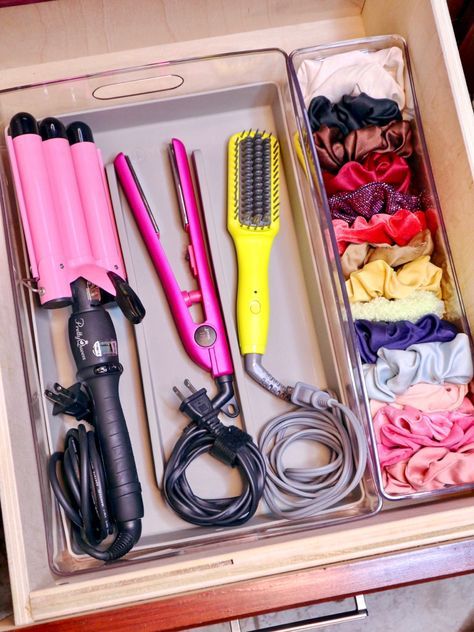 Bathroom Drawer Organization Hair Tools, Hair Tools Organization Drawer, Hair Tool Drawer Organizer, Hair Care Drawer, Hair Drawer Organization, Hairbrush Storage, Vanity Drawer Organization Ideas, Vanity Drawer Organization, Skincare Drawer