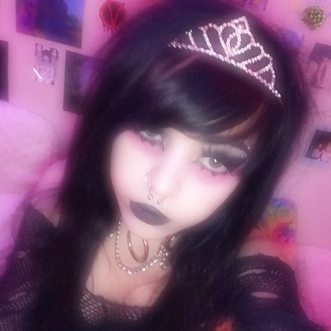 Scene Princess Aesthetic, Scene Tiara, 2000s Scene Makeup, Scene Queen Makeup, 2000s Scene Fashion, 2000s Myspace, Myspace Aesthetic, Myspace Scene, Myspace Emo