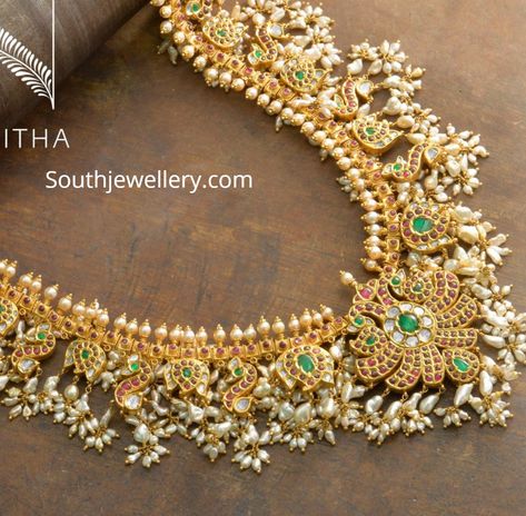 Ruby Temple Jewelry Bridal Necklace With Intricate Design, Green Temple Jewelry Bridal Necklace For Puja, Temple Jewelry Bridal Necklace With Peacock Design For Puja, Ruby Guttapusalu Necklace, Luxury Ruby Temple Necklace With Tilla, Bridal Diamond Necklace, Temple Jewelry Necklace, Antique Gold Jewelry Indian, Diamond Wedding Jewelry